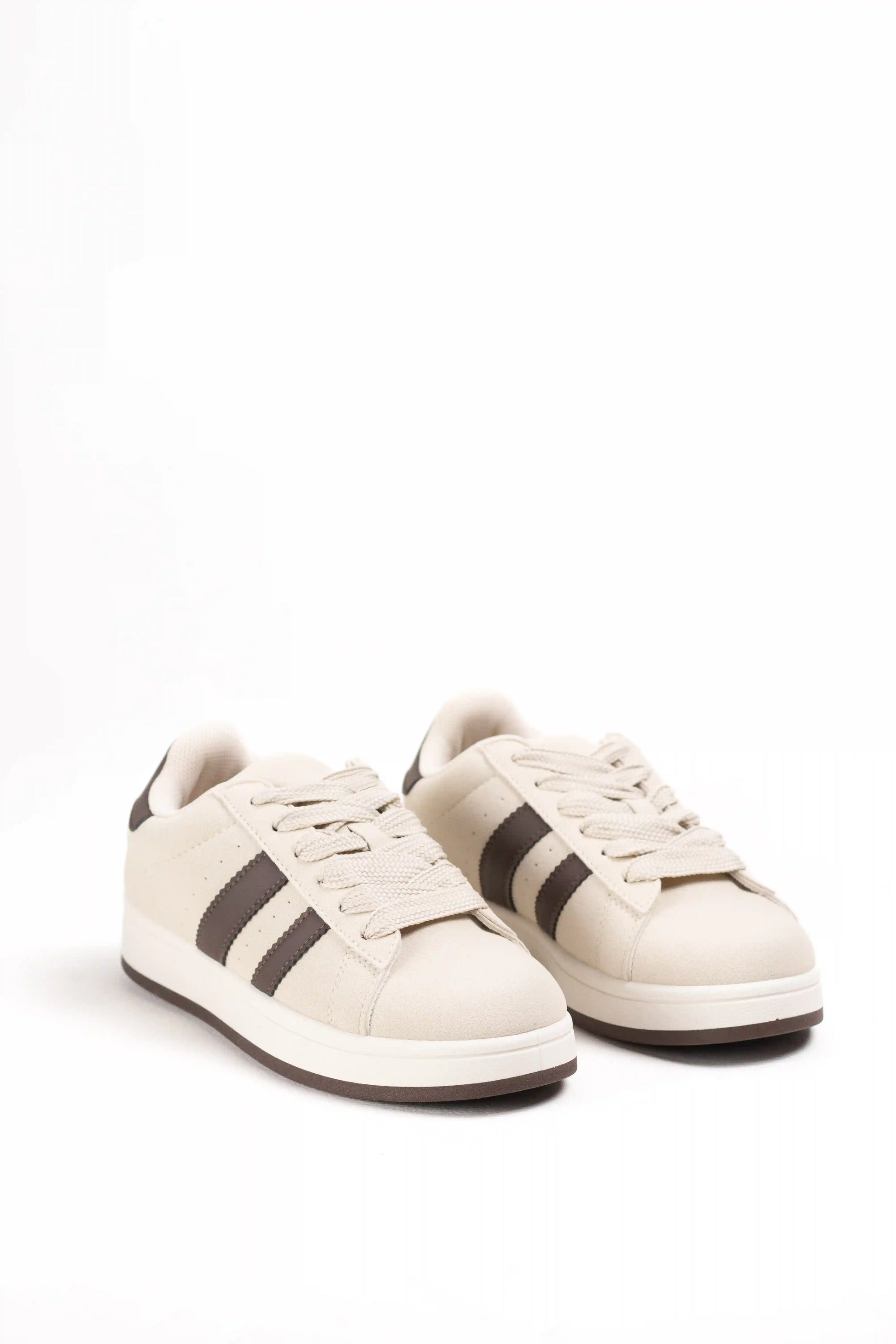 zapatilla clasica casual de ante sintetico estilo tenis con rayas laterales suela plana Beige 40