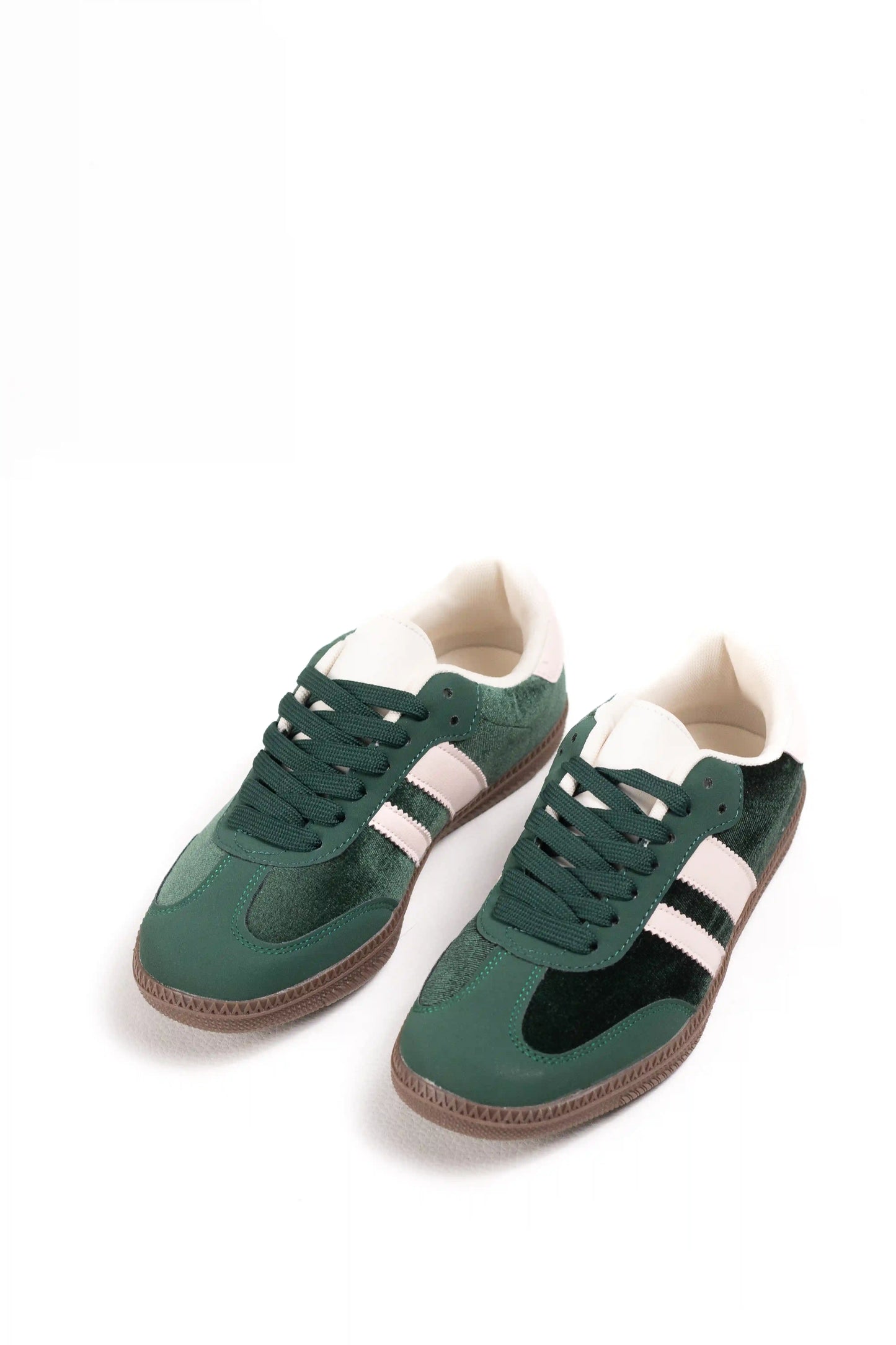 Zapatillas estilo retro detalle terciopelo con suela antideslizante