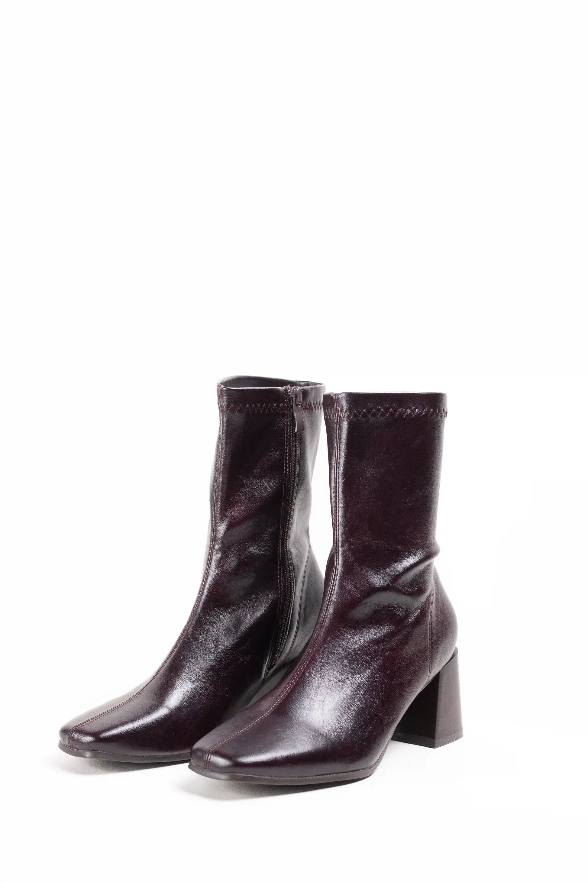 botines de piel sintetica con cana media punta fina y tacon ancho estable marron-2 38