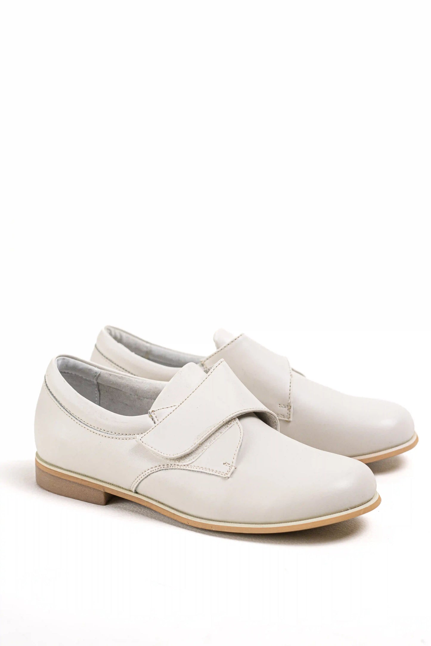 zapato blucher de piel sintetica crema estilo colegial ceremonia cierre de velcro y suela plana beige-1 37