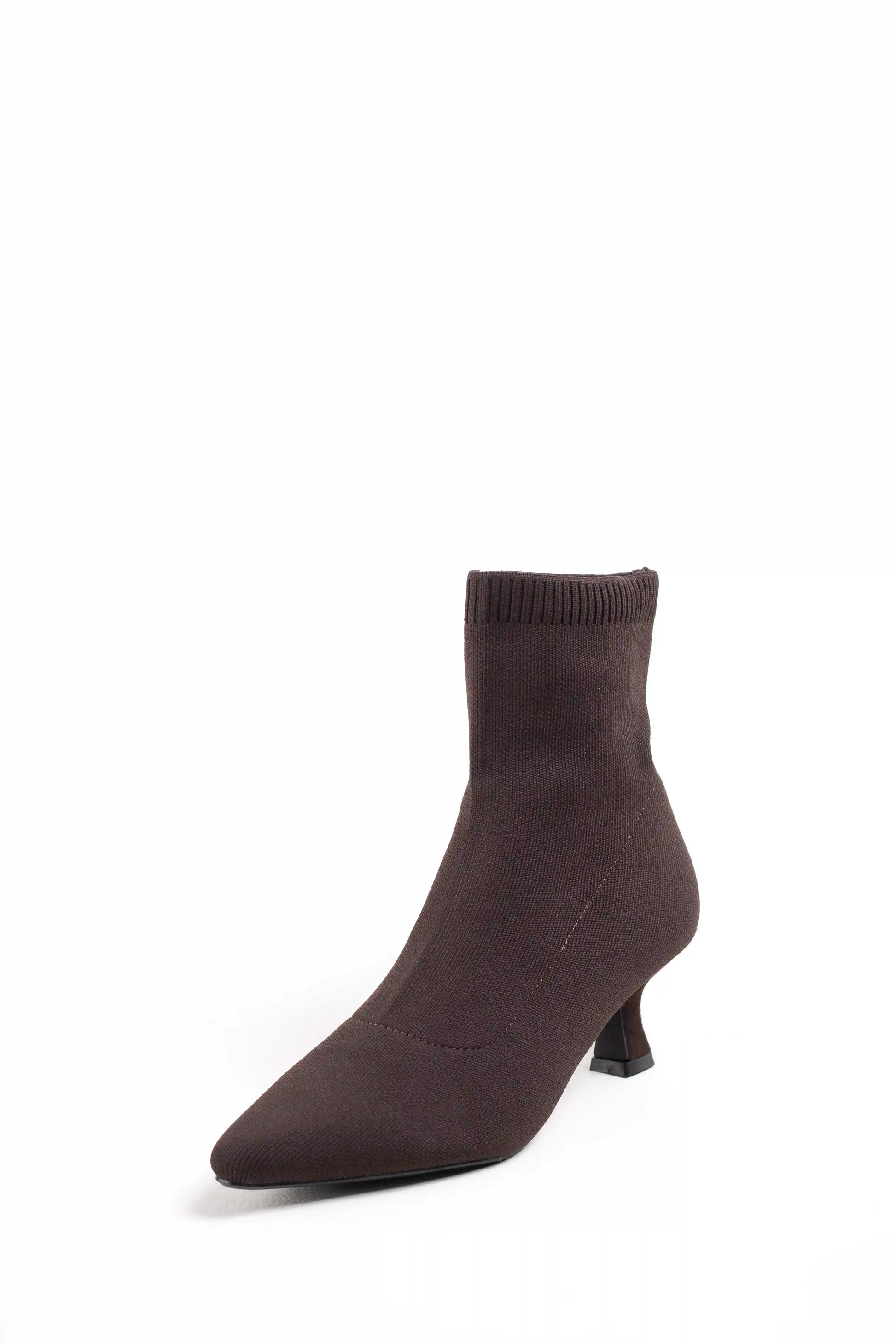 botin calcetin marron chocolate de punto elastico punta fina y tacon kitten heel Marrón 40