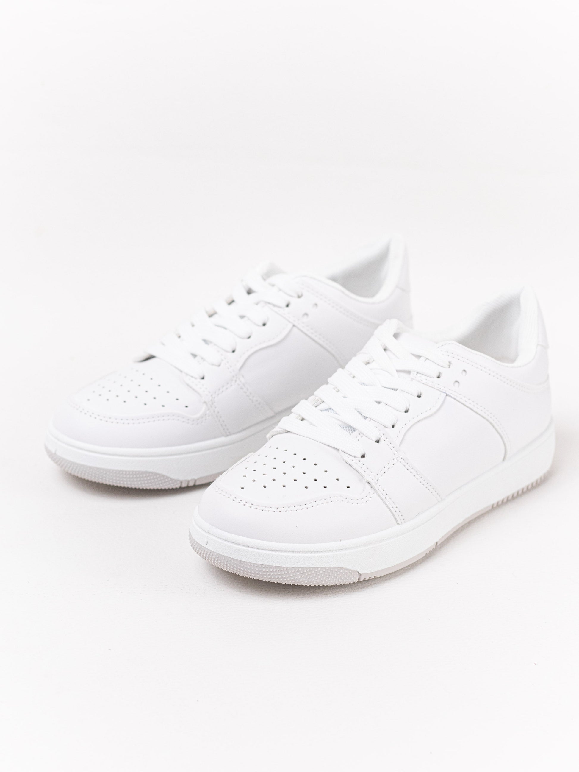 zapatillas de deporte blancas