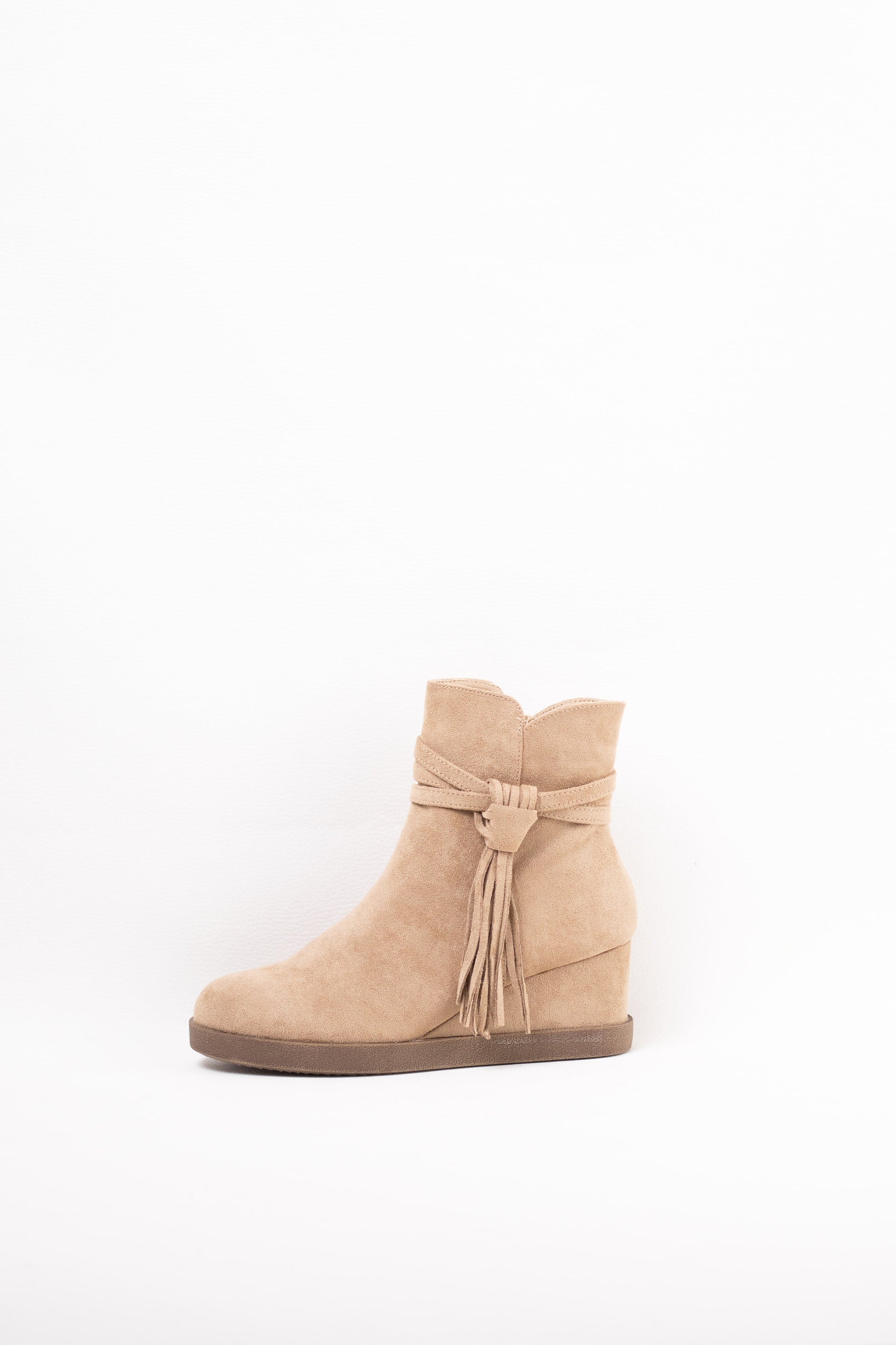 botines cunas con flecos