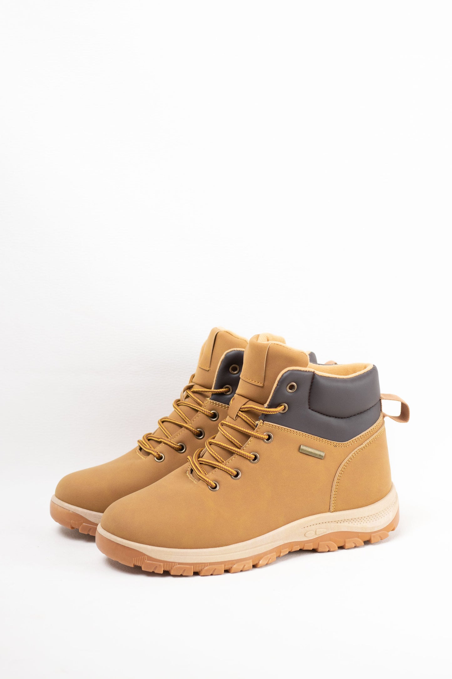 botas senderismo hombre con cordones Camel 40