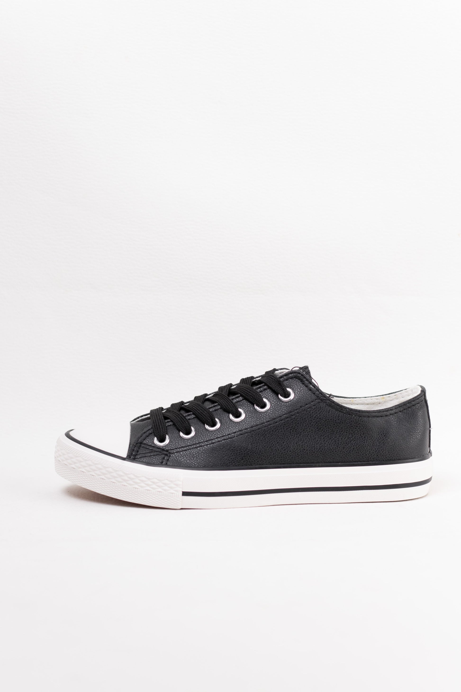 zapatillas de cuero sintetico con cordones