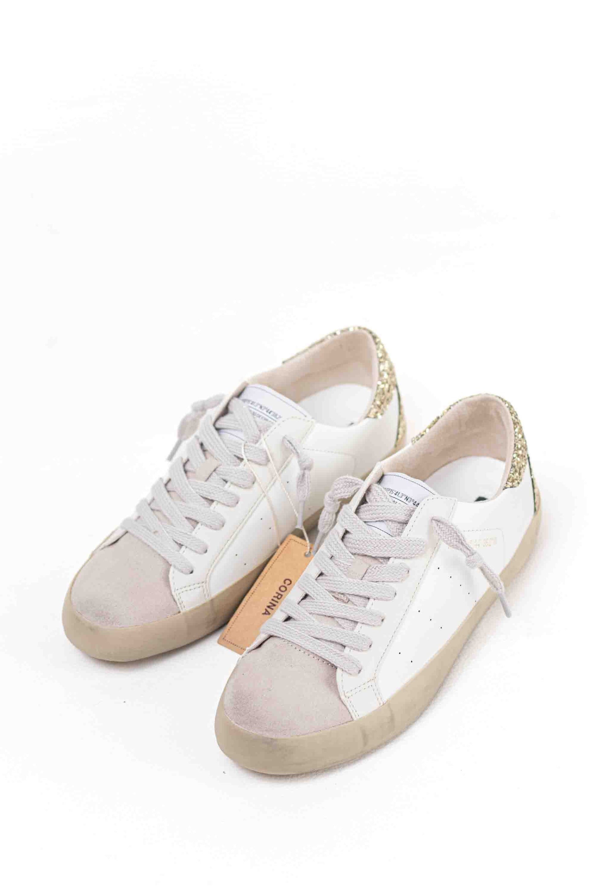 zapatilla deportiva estilo retro en combinacion de materiales Oro 38