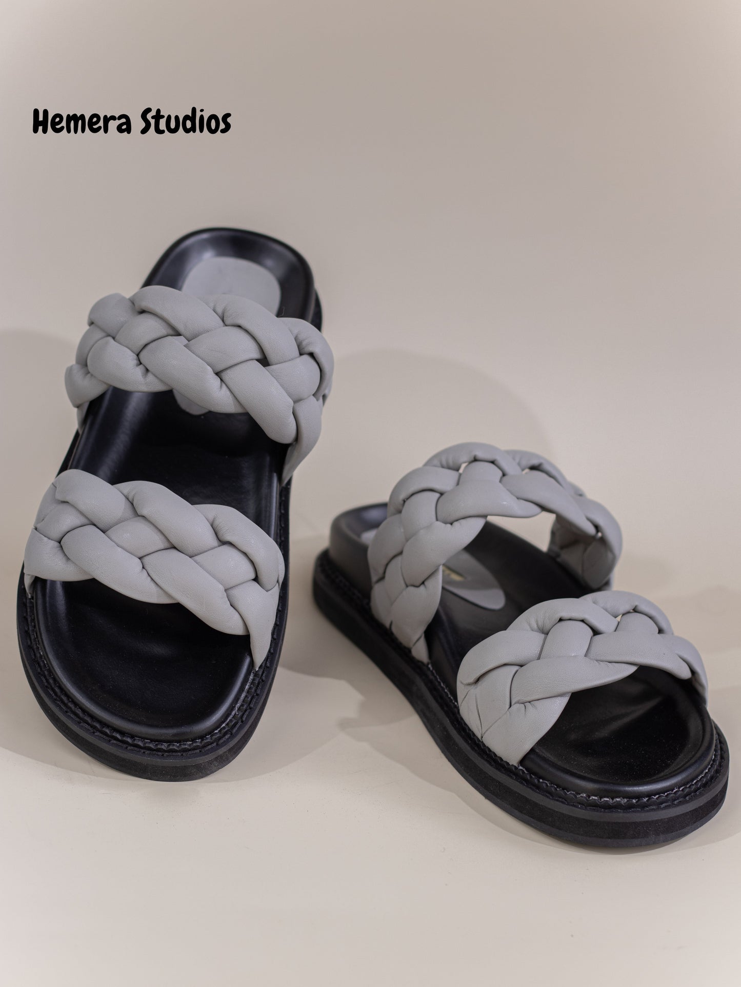 sandalias planas con tiras trenzadas y suela gruesa Azul grisáceo claro 38