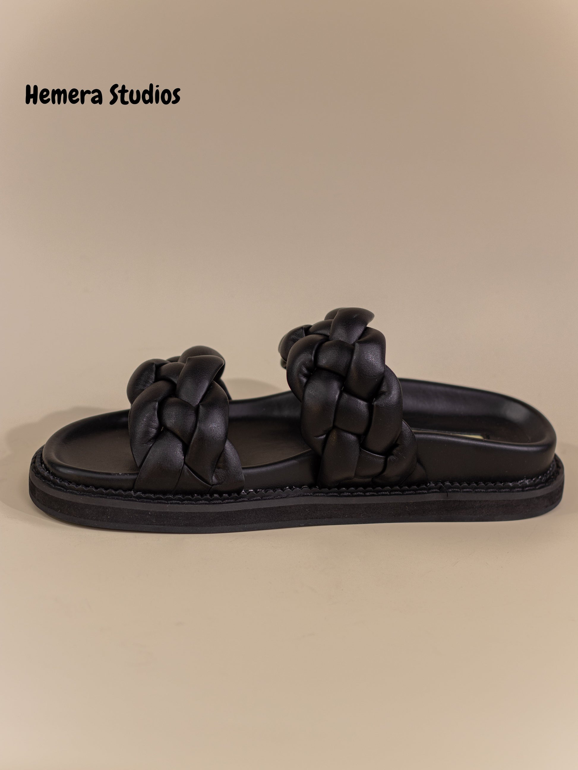 sandalias planas con tiras trenzadas y suela gruesa Camel 37