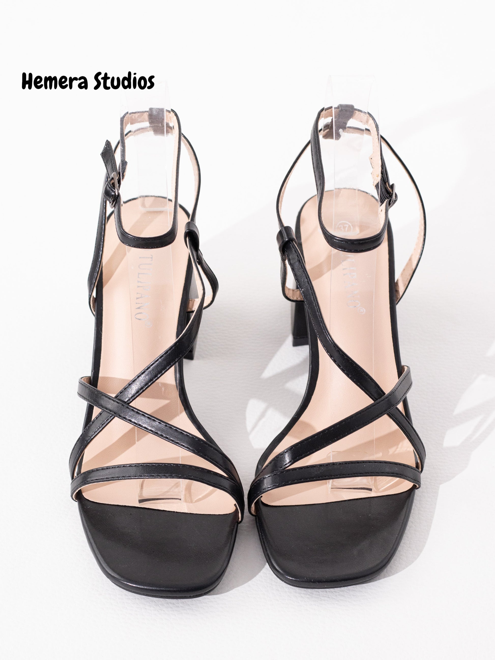 sandalias tacon con tiras finas Negra 38