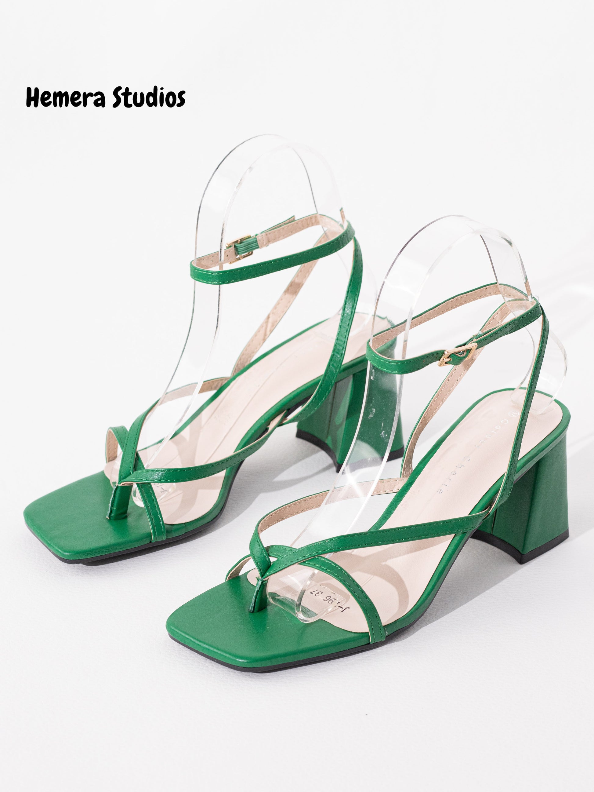 sandalias tacon de dedo Fuscia Neón 40